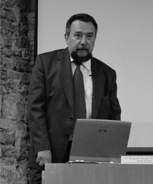 Apuntes comunitarios: 40 esplendorosos a&ntilde;os de existencia